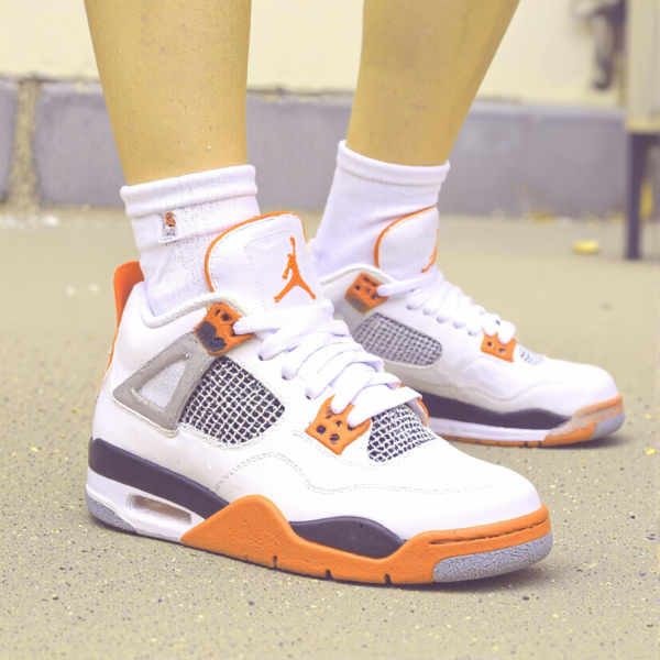 Air Jordan 4 - v1.0