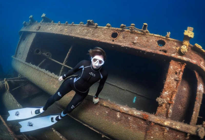 Freedive girls, underwater style - SDXL_V1
