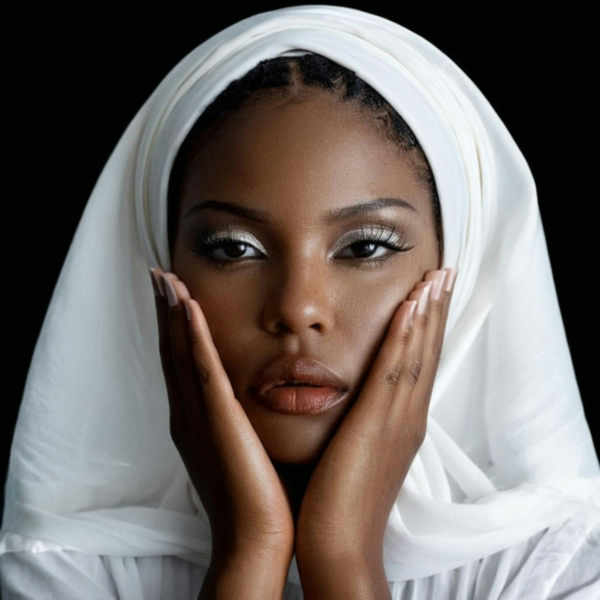 Cinematic Glamour Photography style XL + F1D - Glamour XL v1.0