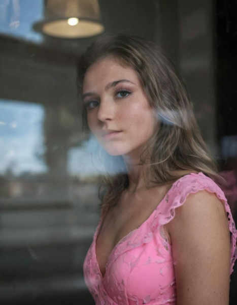 Through Window XL - V1