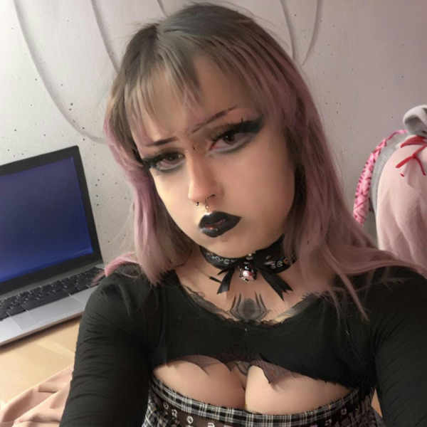 Raven Vic, the post-goth goth - v1 SDXL